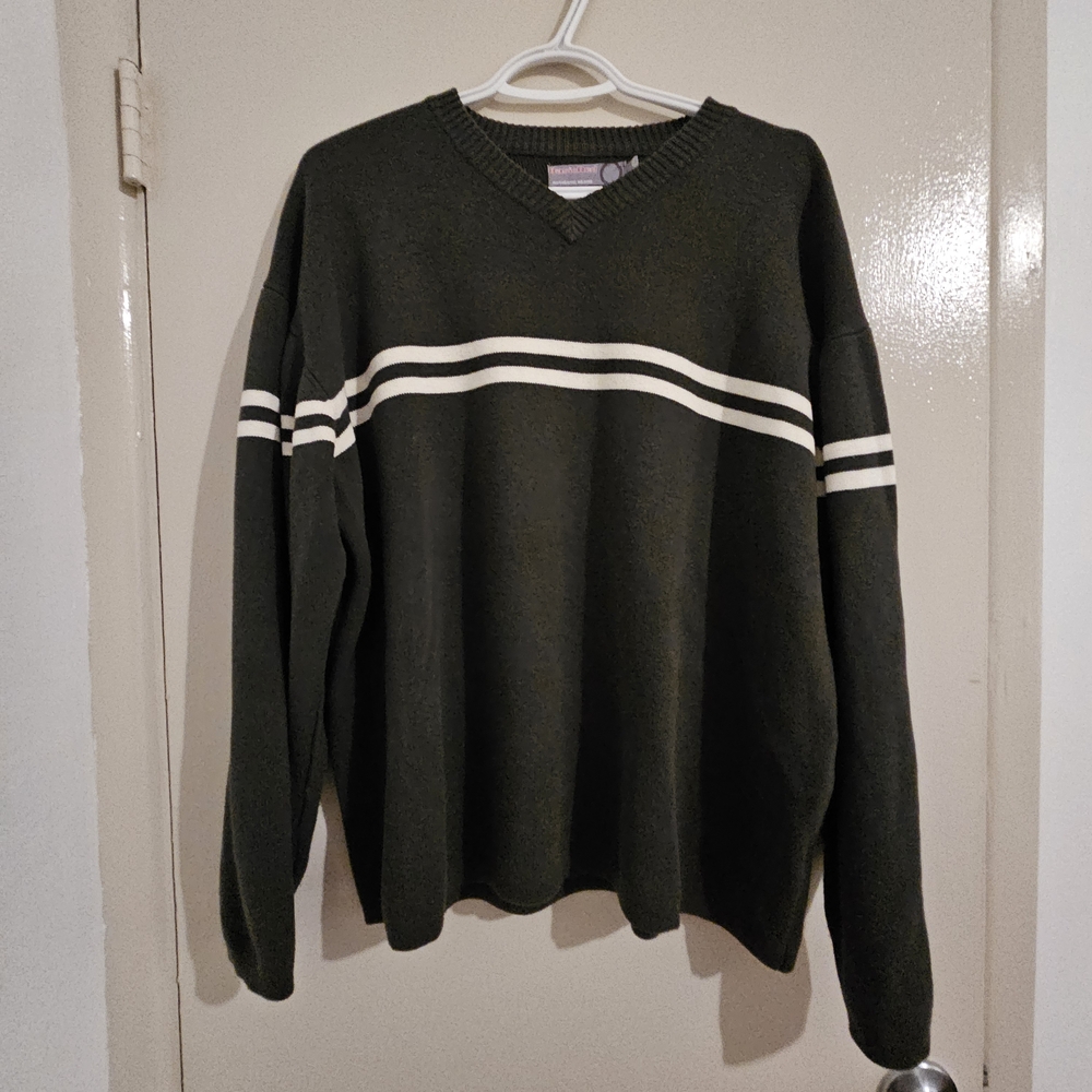 Elegant V-Neck Sweater in Forest Green with Cream Stripes